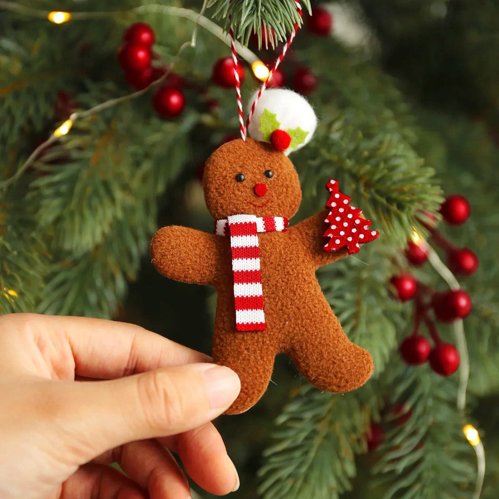 Gingerbread Man Doll Christmas Decoration Pendants Xmas Tree Hanging Ornament Christmas Decoration for Home New Year Ornament Christmas Gift Unique Christmas Ornament