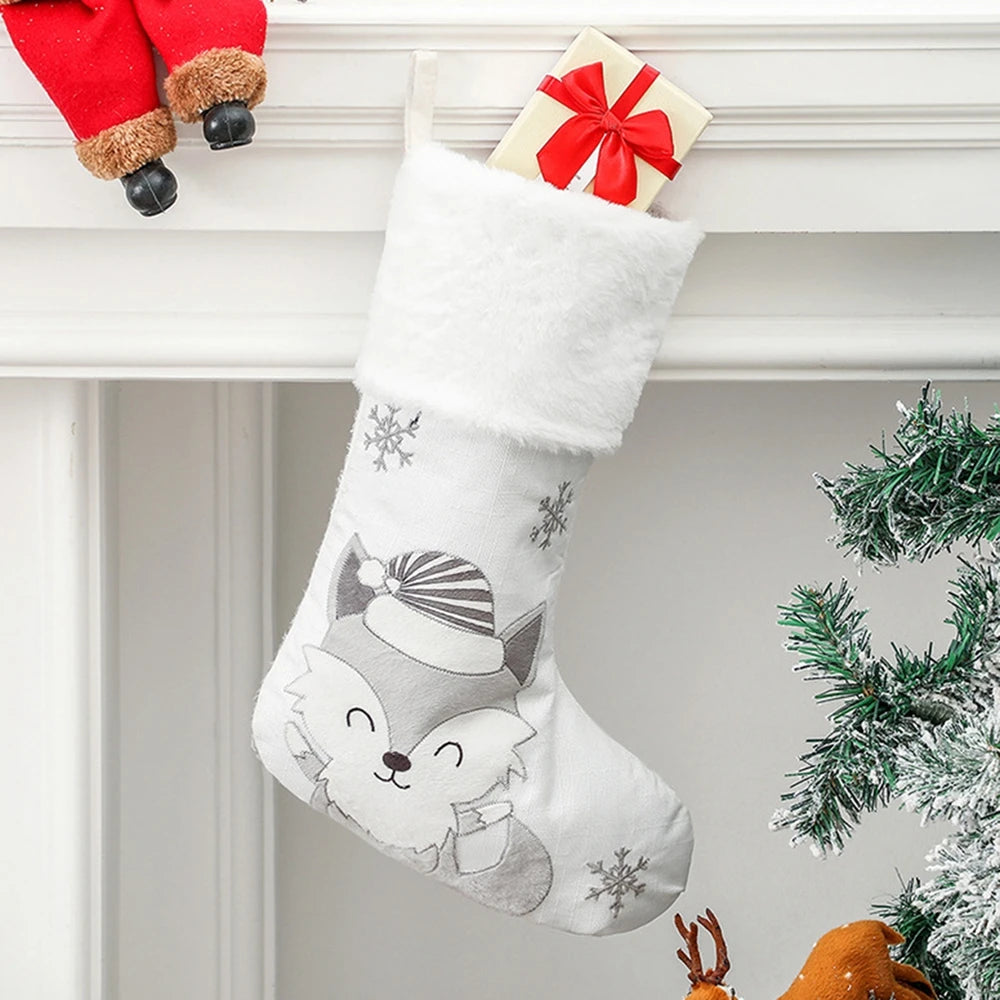 Christmas Stockings Snowman Fox Stockings Christmas Ornaments White Plush Candy Socks Gift Bags Christmas Tree Fireplace Decoration